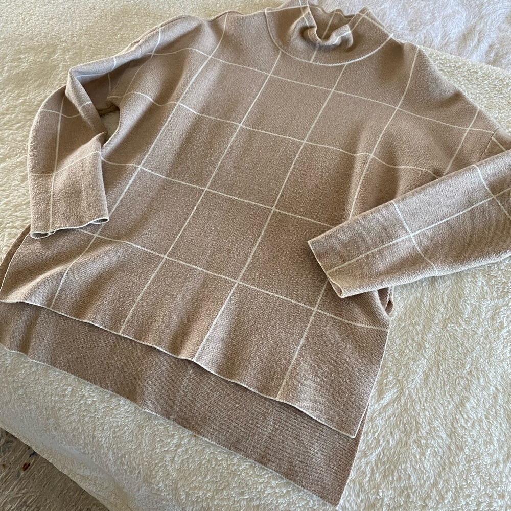 Elegant Tan Grid Pattern Sweater